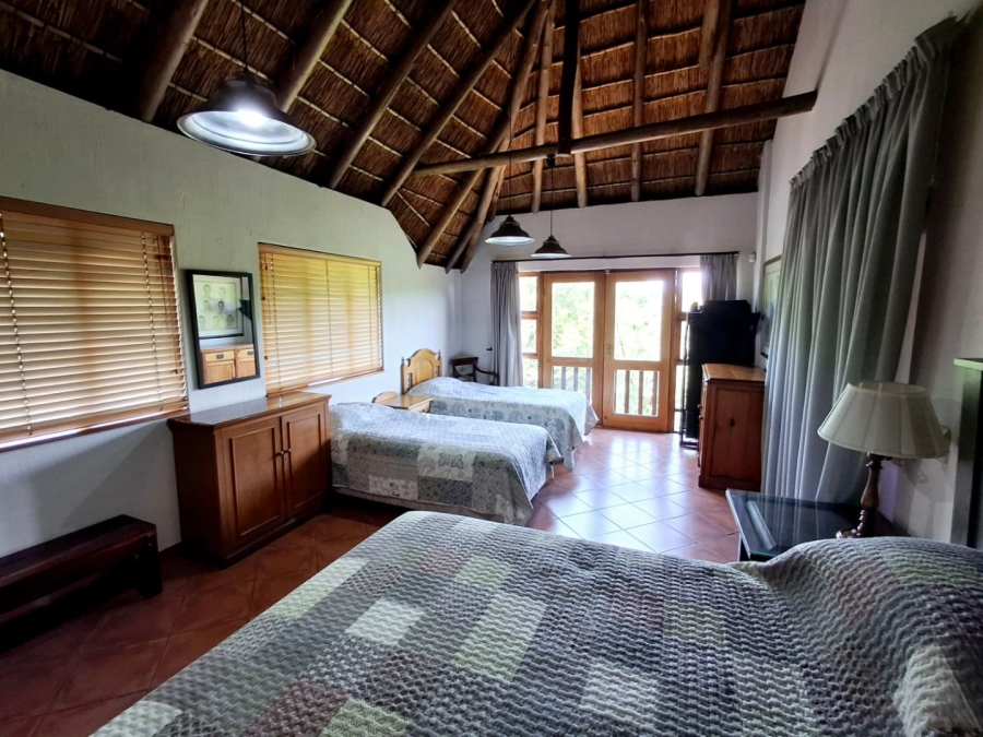 4 Bedroom Property for Sale in Boschenvaal River Front Lodges Free State